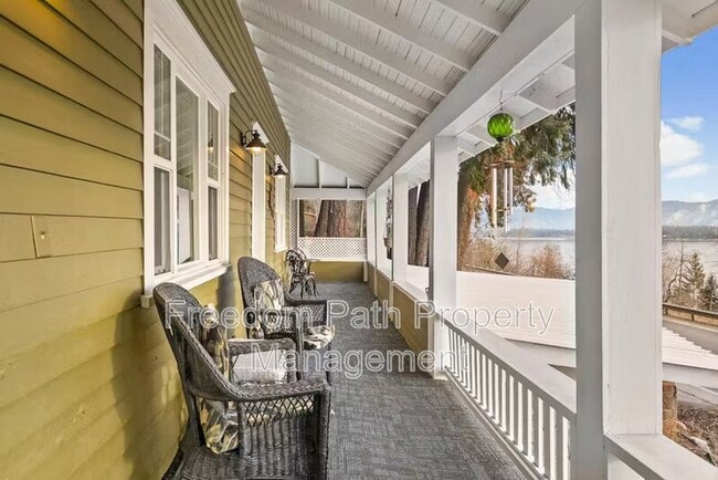 Building Photo - 43843 ID-200