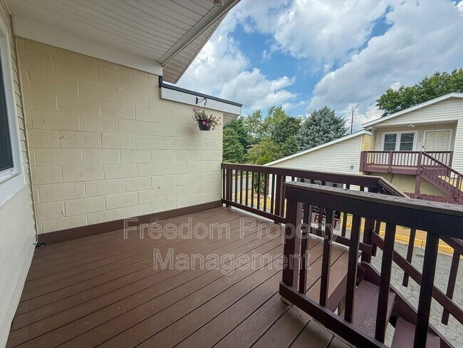 Building Photo - 9327 Woodlea Ct