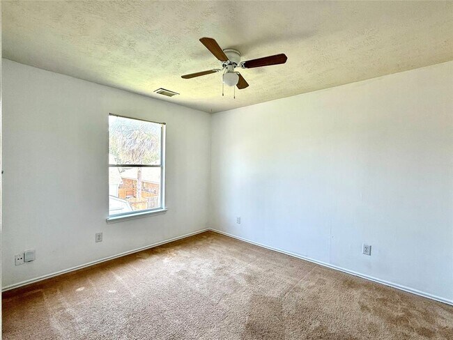 Building Photo - 4762 Lonestone Cir