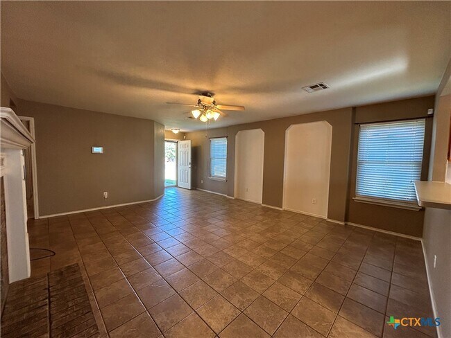 Building Photo - 4510 Dartmouth Dr