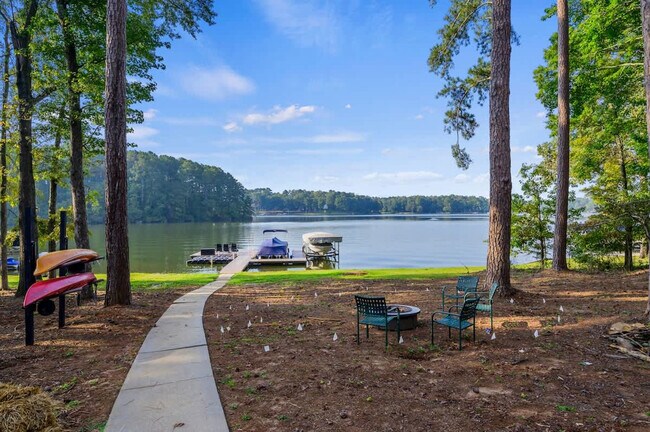 Building Photo - 126 Parks Mill Dr