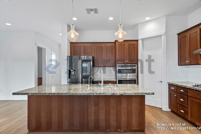 Building Photo - 8436 Compass Wy