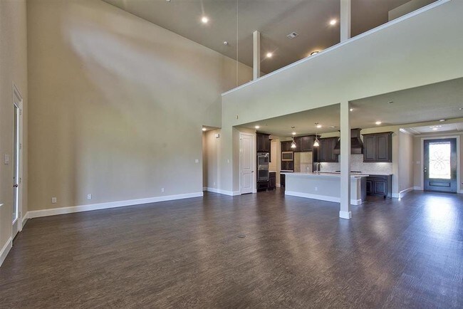 Building Photo - 21203 Bradford Grove Dr