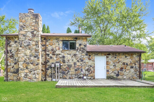 Building Photo - 5804 Coppock Ln