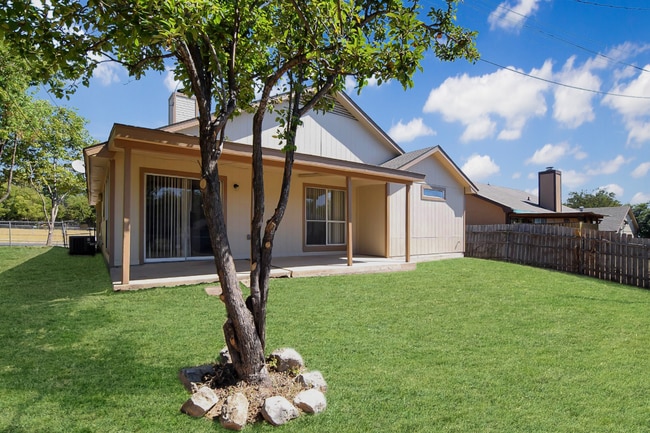 Building Photo - 3702 Valley Forge Dr