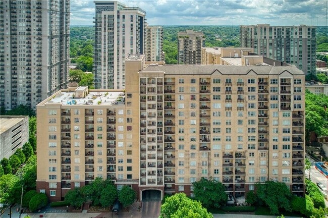 Building Photo - 1101 Juniper St NE