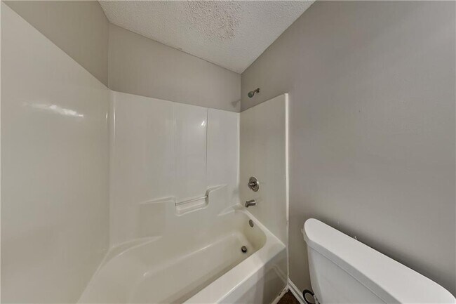 Building Photo - 652 Bramlett Way