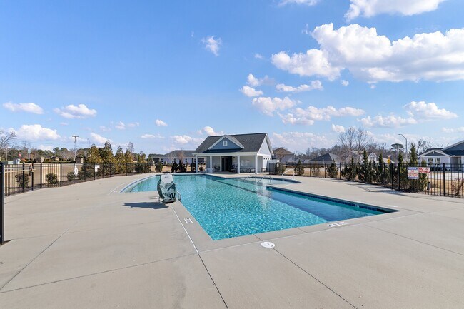 Building Photo - 138 Willow Grove Ln