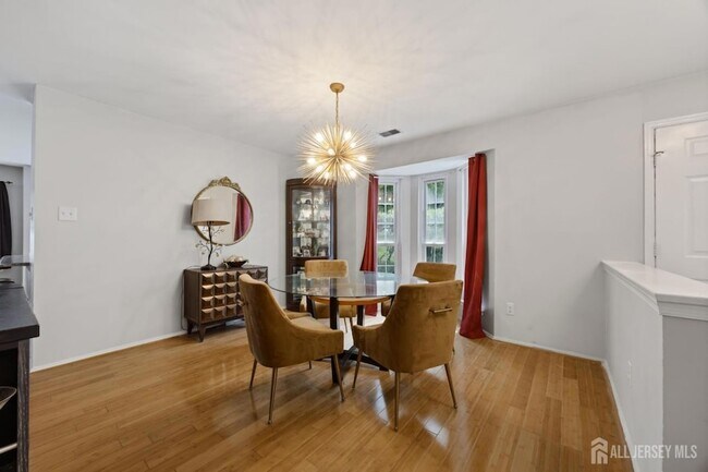 Building Photo - 301 Pheasant Run