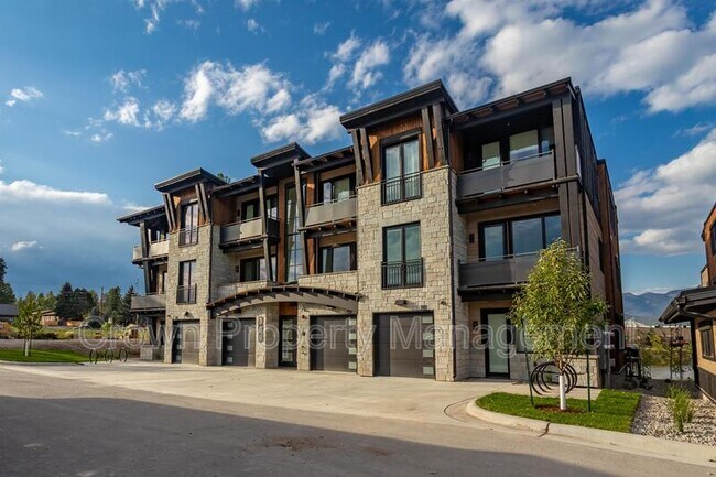 Building Photo - 317 Akers Ln