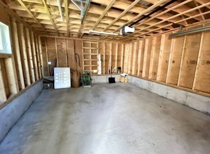 Building Photo - 9 Sherman St