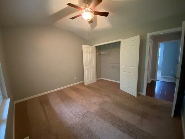 Building Photo - 2502 Catskill Ct
