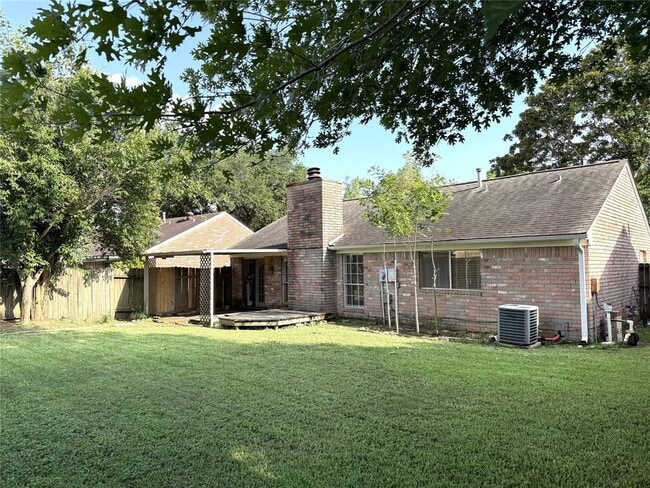 Building Photo - 4019 Shelby Row