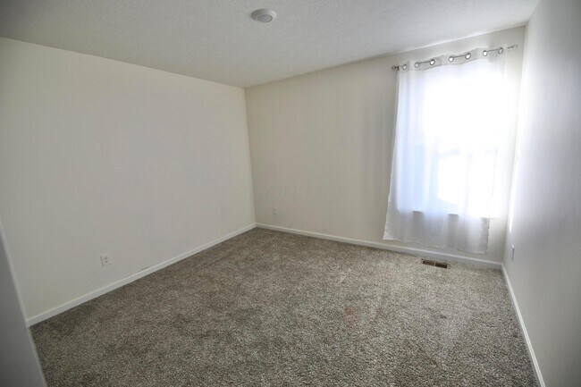 Building Photo - 216 Old Bay Dr