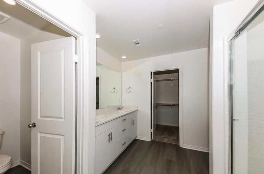 Building Photo - 2444 Gunner Ridge Way