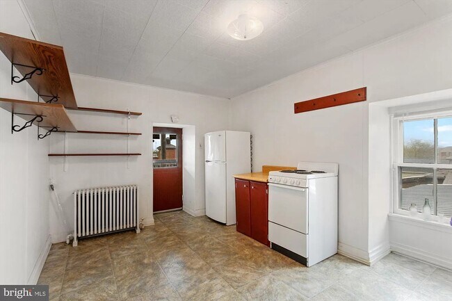 Building Photo - 108 York St