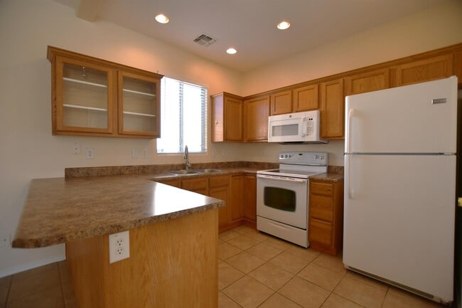 Building Photo - 2300 E Magma Rd