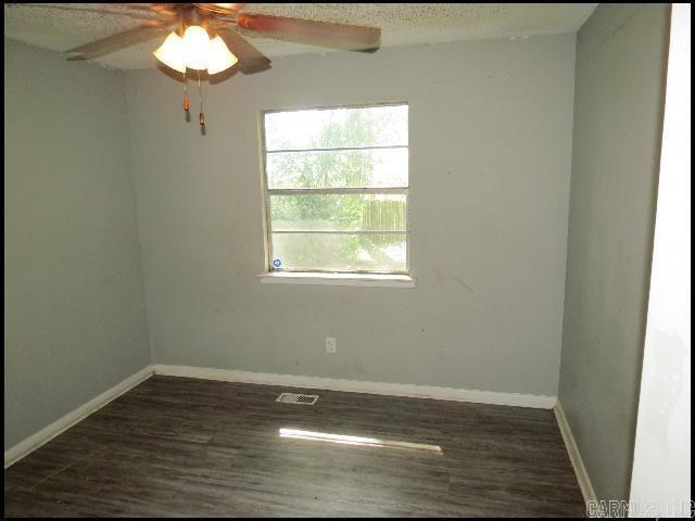 Building Photo - 1020 Towering Oaks Dr