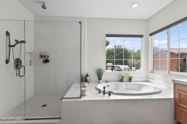 Building Photo - 9651 Sagebrush Ave