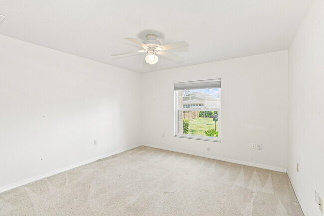 Building Photo - 11220 Hollander Ave