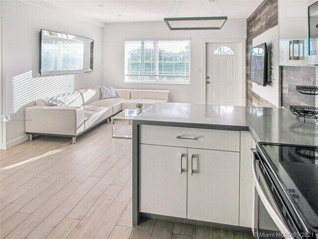 Building Photo - 9220 Biscayne Blvd