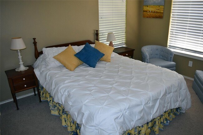 Building Photo - 3214 Wedgewood Cir