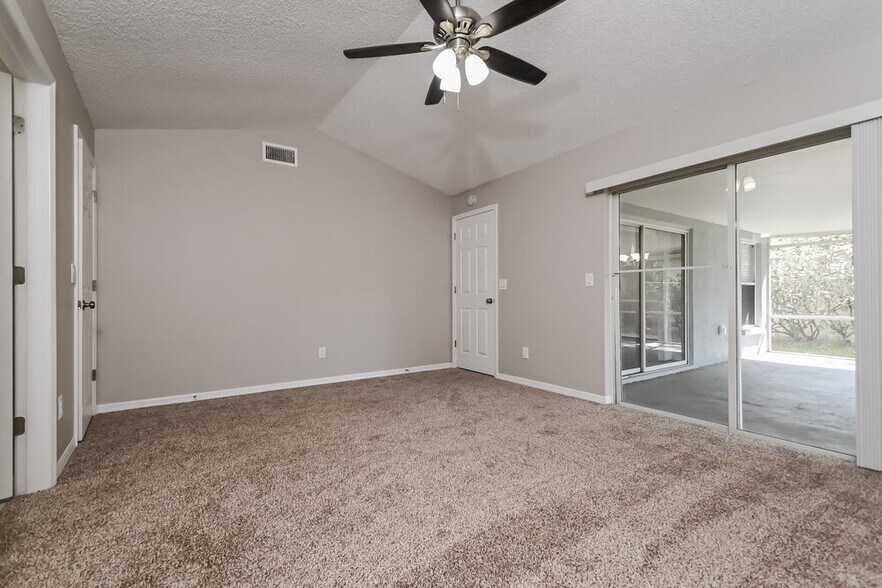 Building Photo - 6003 Crickethollow Dr