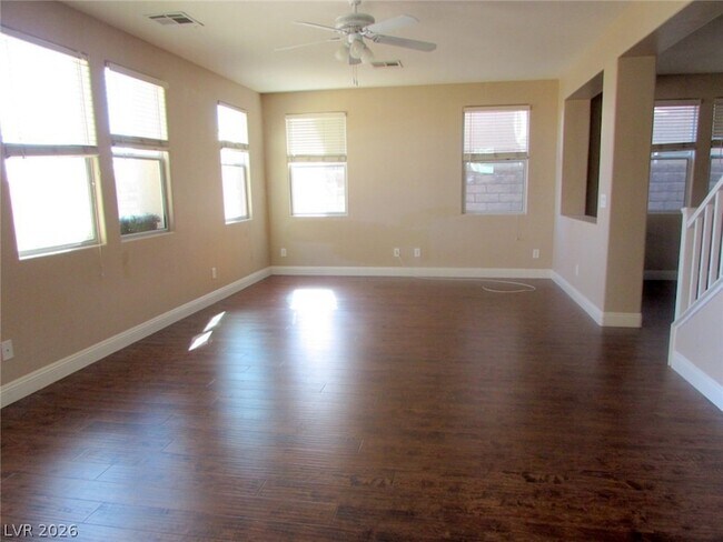 Building Photo - 548 Ivy Spring St