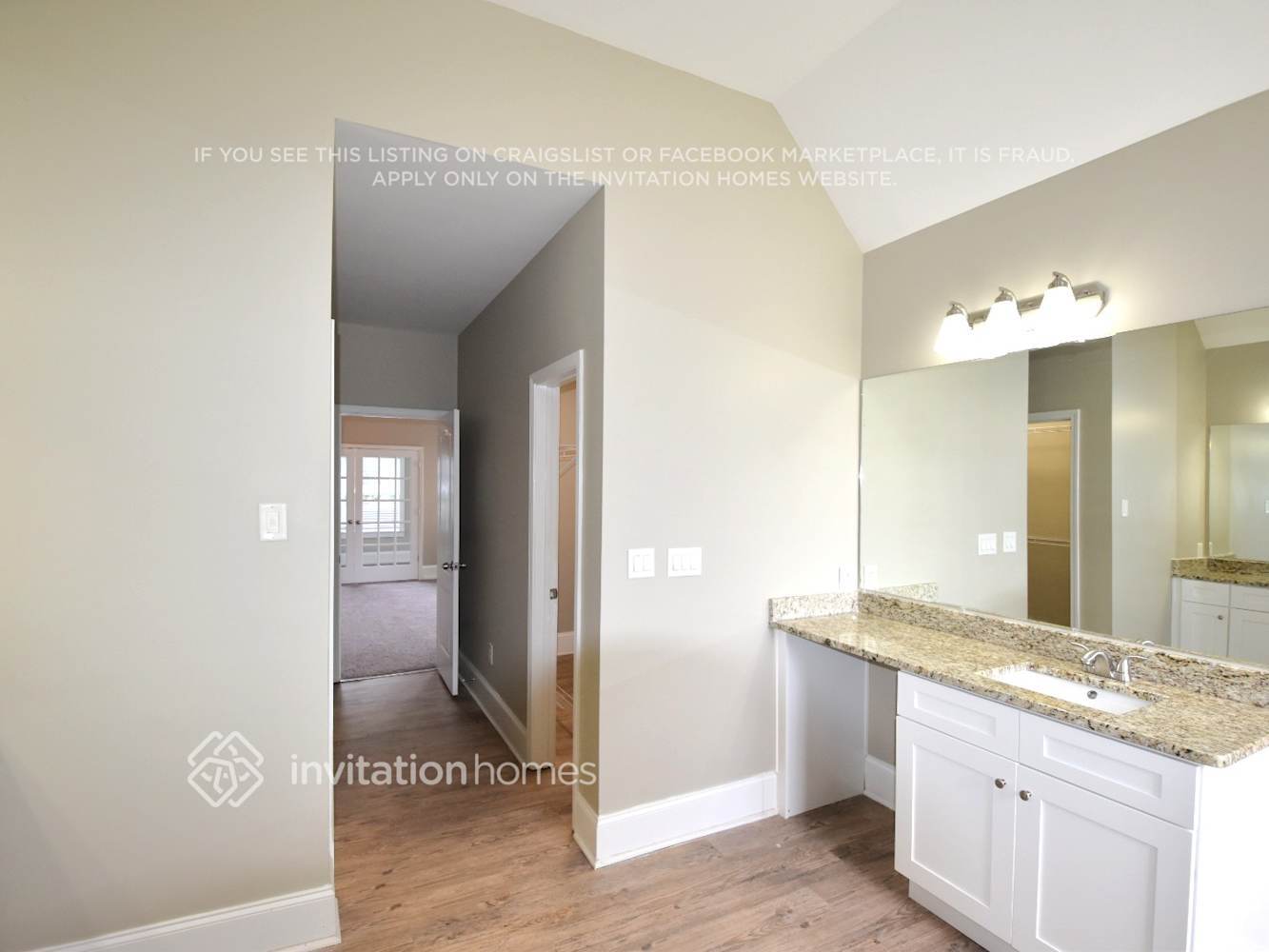 Building Photo - 302 Grandiflora Dr