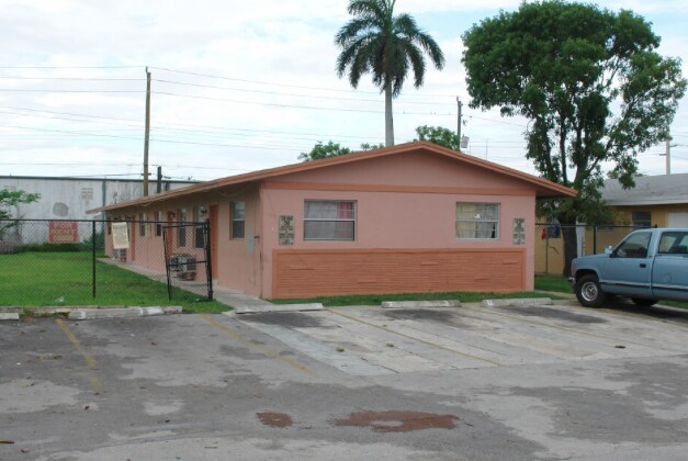 Primary Photo - 2 Bedroom in Fort Lauderdale