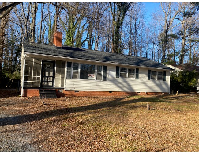 Primary Photo - 3720 Manor Dr