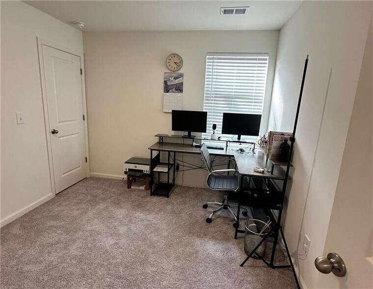 Building Photo - 7353 Cranleigh St