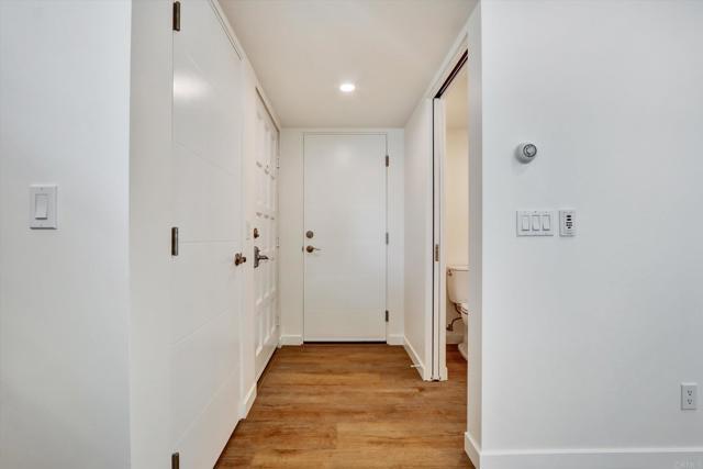 Building Photo - 410 Stratford Ct