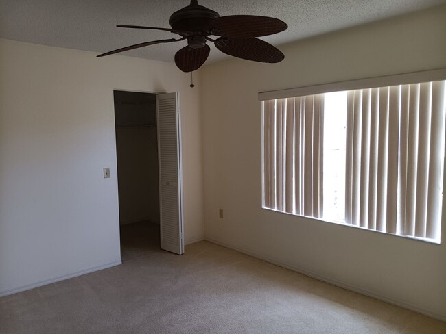 Building Photo - 2 bedroom 2 bathroom Large House for rent ...
