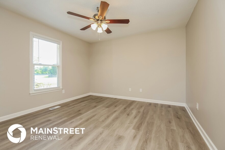 Building Photo - 5375 Candy Cane Ct