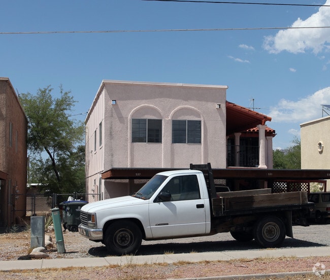 Building Photo - 531-537 E Jacinto St