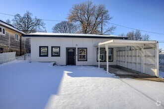 Building Photo - Adorable home near Dundee