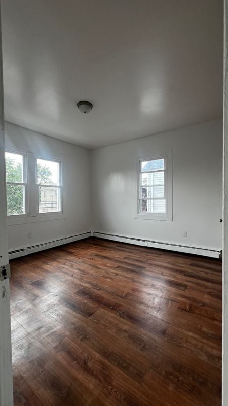 Building Photo - 1002 Chandler Ave