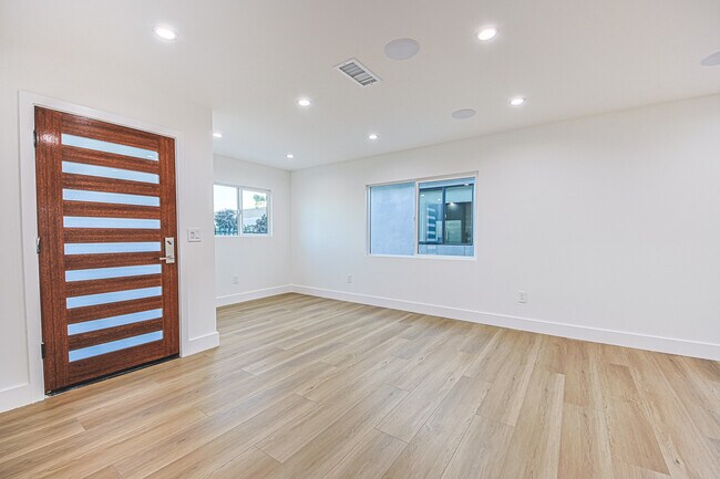 Building Photo - 4573 Triggs St