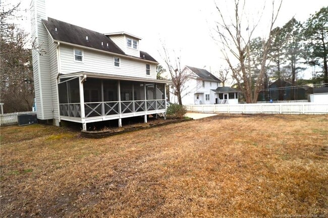 Building Photo - 2704 Thurrock Dr