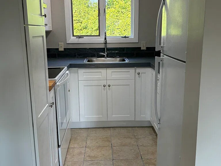 Building Photo - 6 Graves St