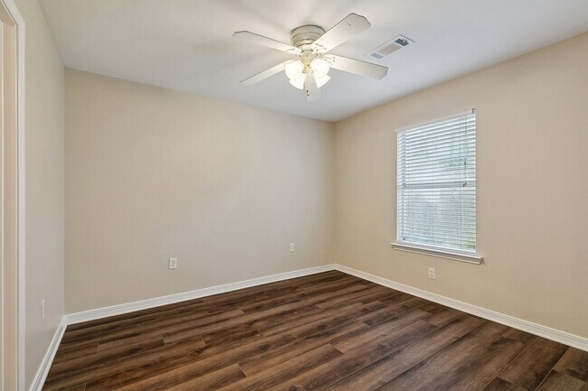 Building Photo - 103 Covington Meadow Cir