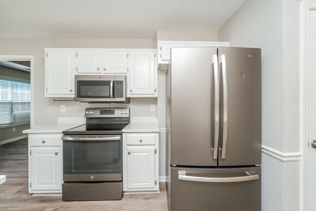 Building Photo - 1530 Range Heights Terrace
