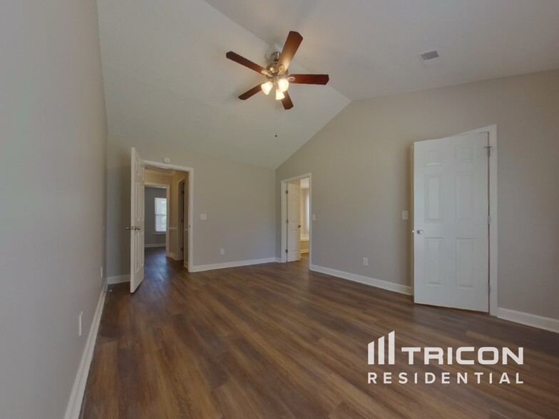 Building Photo - 202 Beaver Creek Dr