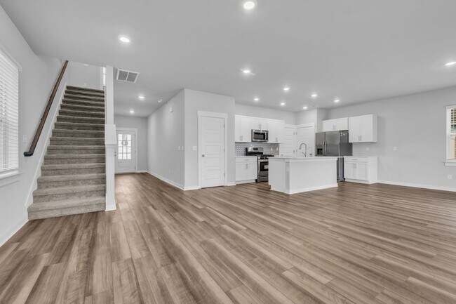 Building Photo - 1020 Baltusrol Ln