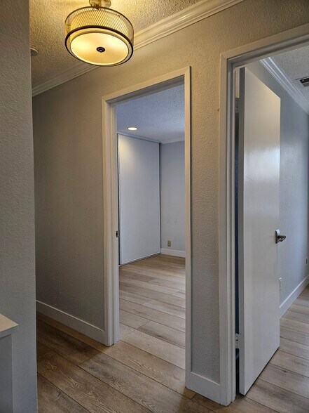 Building Photo - 6303 Rubicon Ave