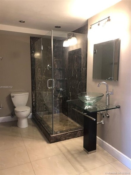 Master Bath - 14250 SW 62nd St