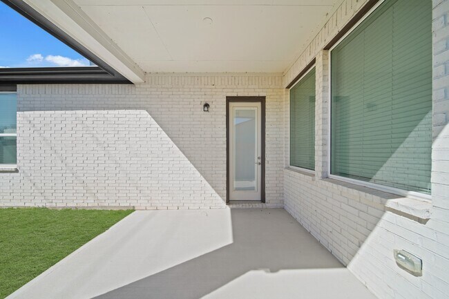 Building Photo - 1203 Watermont Dr