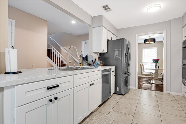 Building Photo - 14724 Perthshire Rd