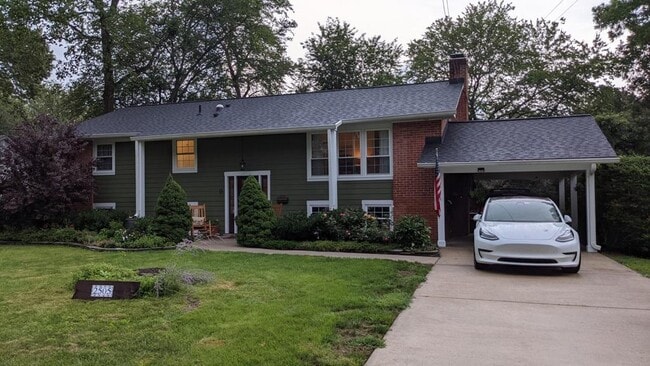 Building Photo - 2505 Duxbury Pl